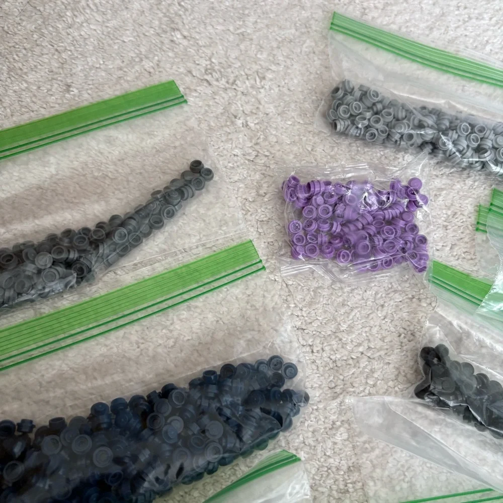 Assorted LEGO Round 1x1 Plates in Multiple Colors - Picture 7 of 9
